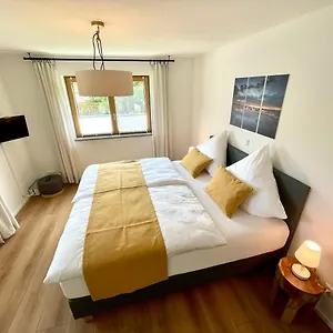 lake-ammersee-eco-friendly-stylish-up-to-4-180m-box.com-bavaria.com/