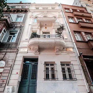 homie-suites-turna-residences-in-cihangir.istanbul-turkeyhotels.com/