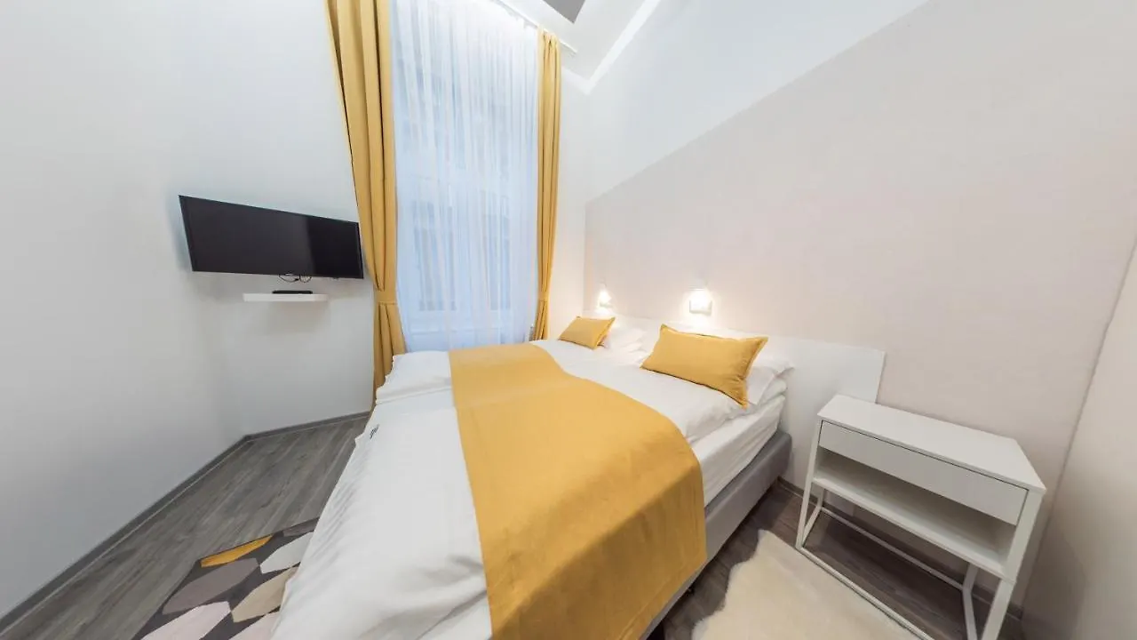 Bpr Downtown Gemstone Apartments Budapest 0*,