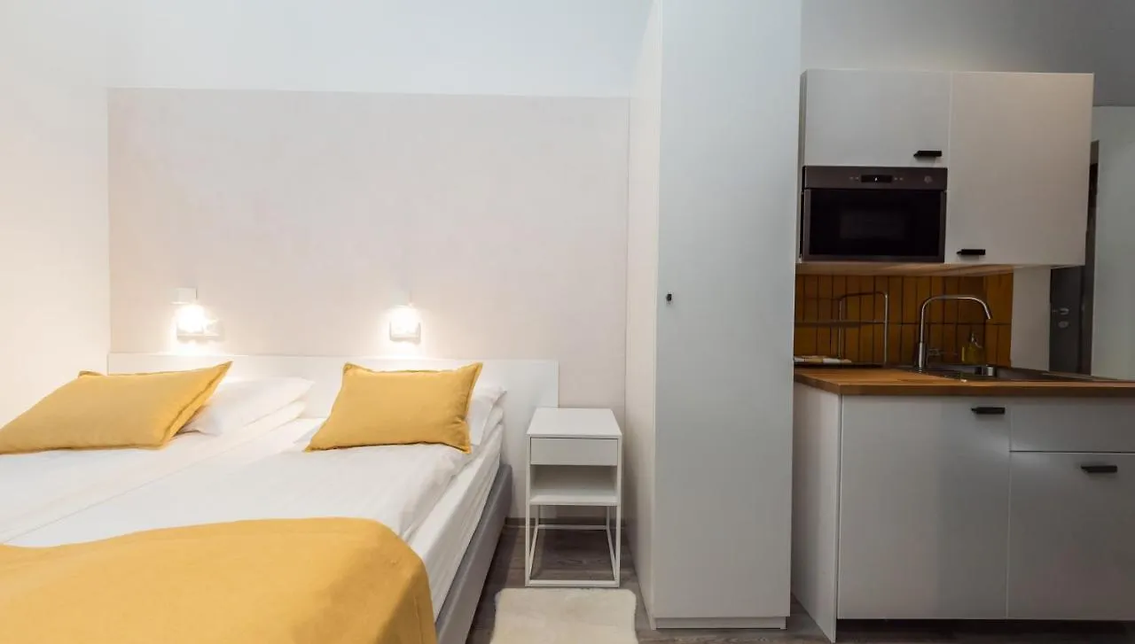 Bpr Downtown Gemstone Apartments Budapest